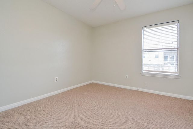 516 Birdsong Drive, League City, TX 77573