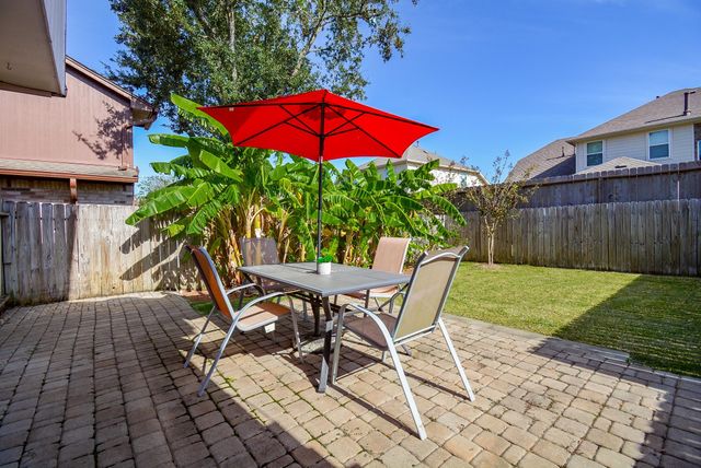 516 Birdsong Drive, League City, TX 77573