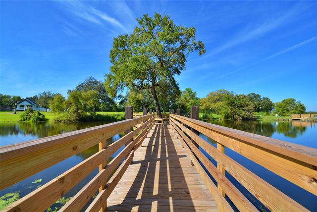 516 Birdsong Drive, League City, TX 77573