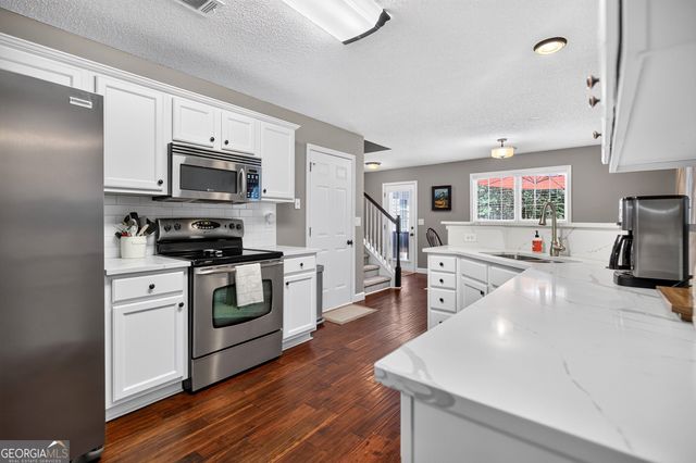 32 Meadows Creek Lane, Senoia, GA 30276