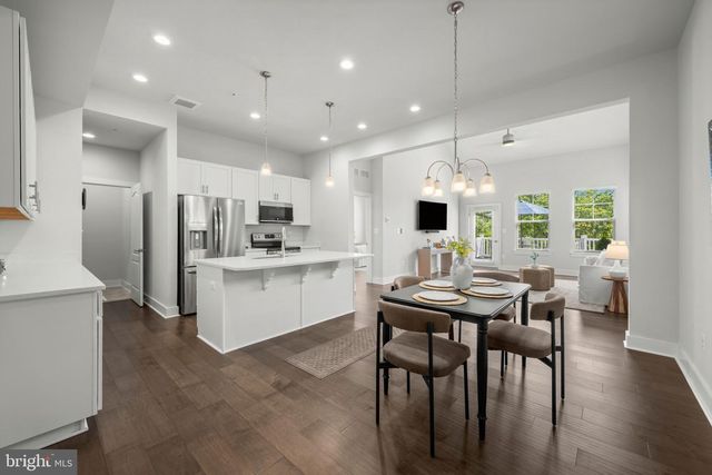 2812 TOWN VIEW CIR, New Windsor, MD 21776