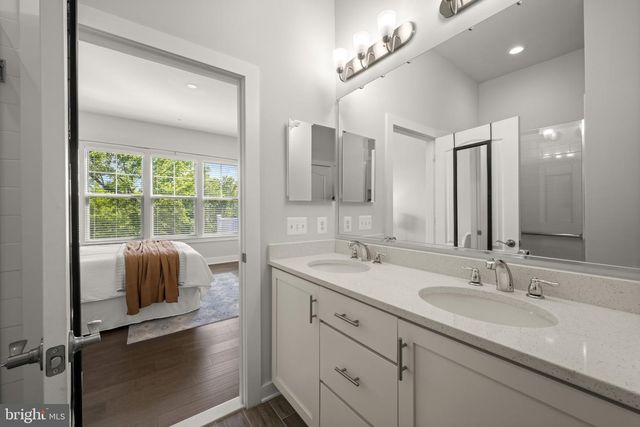 2812 TOWN VIEW CIR, New Windsor, MD 21776
