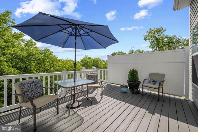 2812 TOWN VIEW CIR, New Windsor, MD 21776