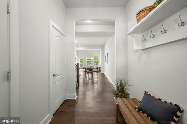 2812 TOWN VIEW CIR, New Windsor, MD 21776