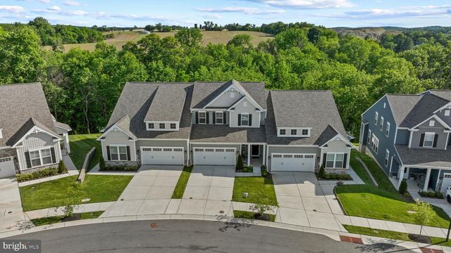 2812 TOWN VIEW CIR, New Windsor, MD 21776