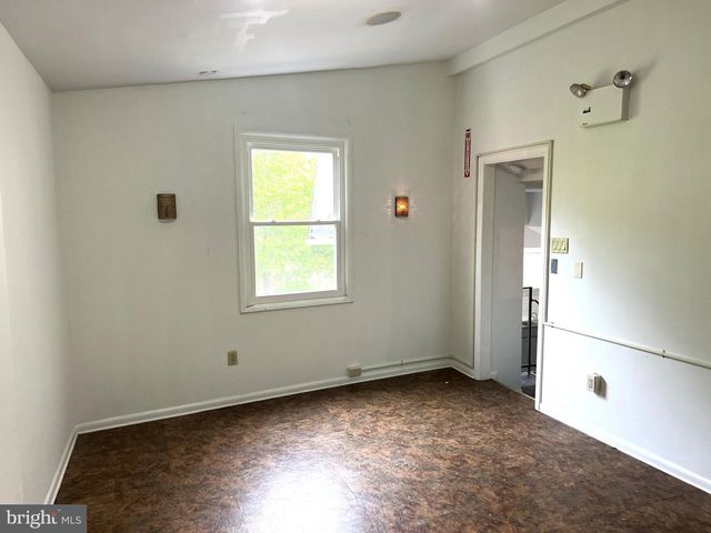 733 MONTGOMERY, Narberth, PA 19072