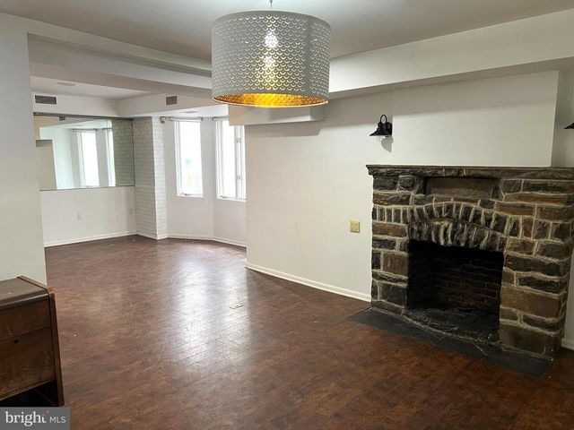 733 MONTGOMERY, Narberth, PA 19072