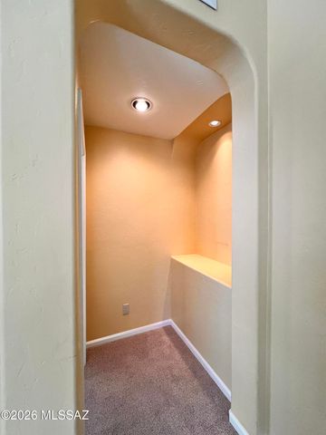 1427 W Cathedral Way, Tucson, AZ 85737