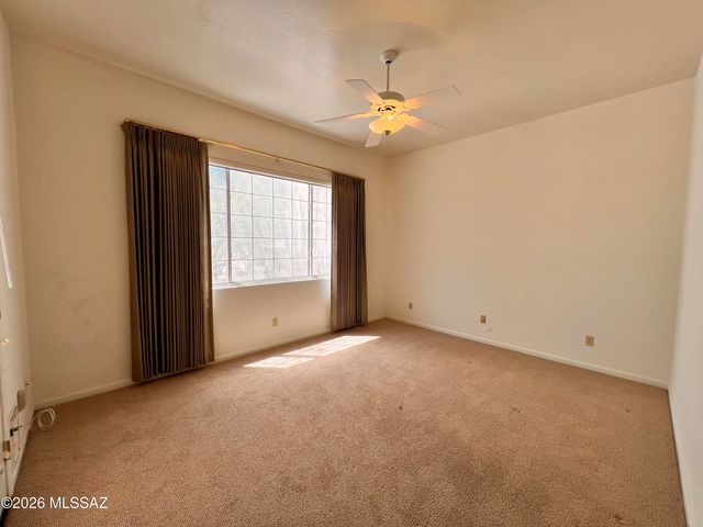 1427 W Cathedral Way, Tucson, AZ 85737