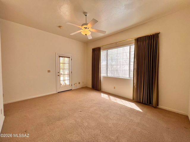 1427 W Cathedral Way, Tucson, AZ 85737
