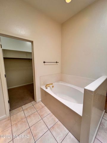 1427 W Cathedral Way, Tucson, AZ 85737