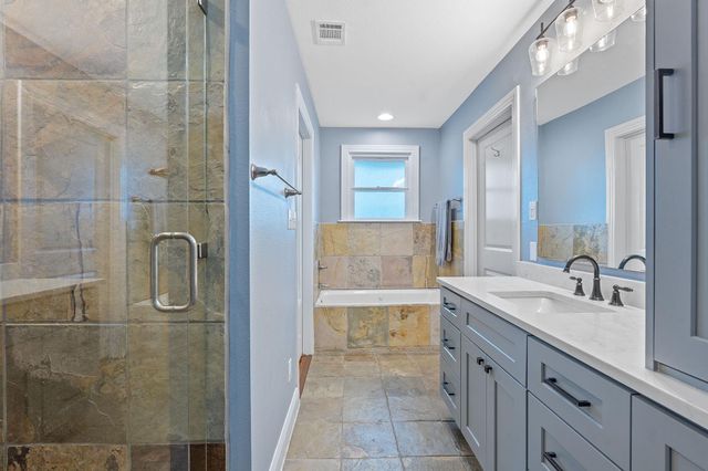 5400 Sunshine DR, Austin, TX 78756