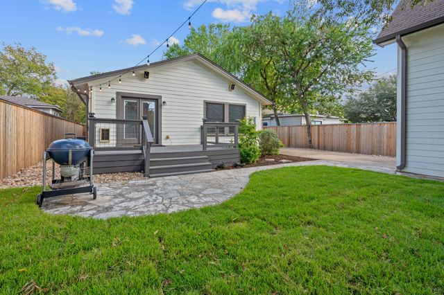 5400 Sunshine DR, Austin, TX 78756