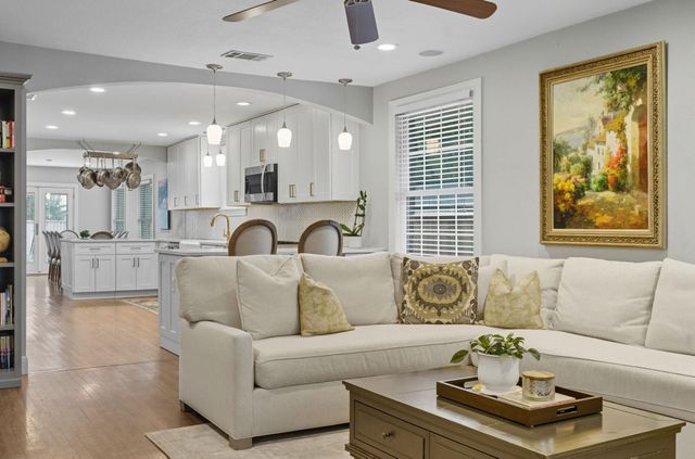 5400 Sunshine DR, Austin, TX 78756