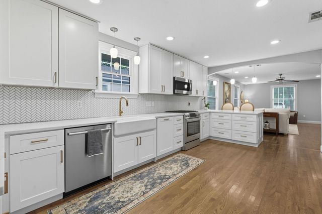 5400 Sunshine DR, Austin, TX 78756