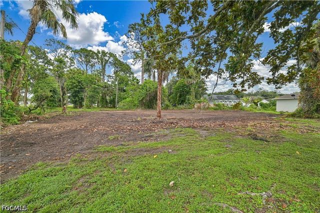 26 Maple AVE N, Lehigh Acres, FL 33936