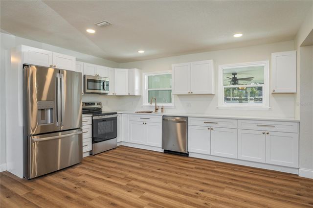 518 3RD ST NE, Fort Meade, FL 33841