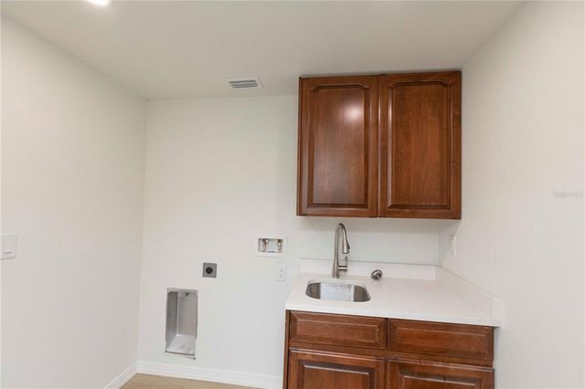 6816 FOREST AVENUE, New Port Richey, FL 34653