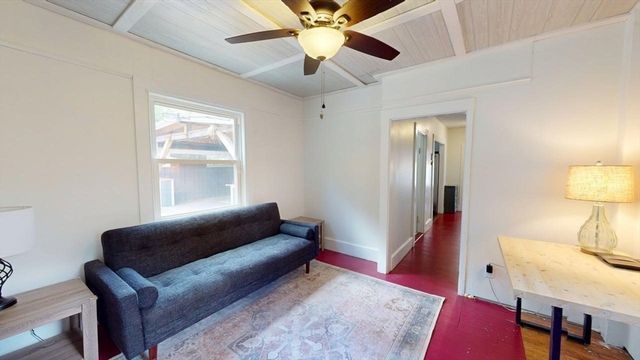 690 Taunton Ave, Seekonk, MA 02771