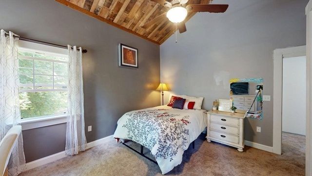 690 Taunton Ave, Seekonk, MA 02771