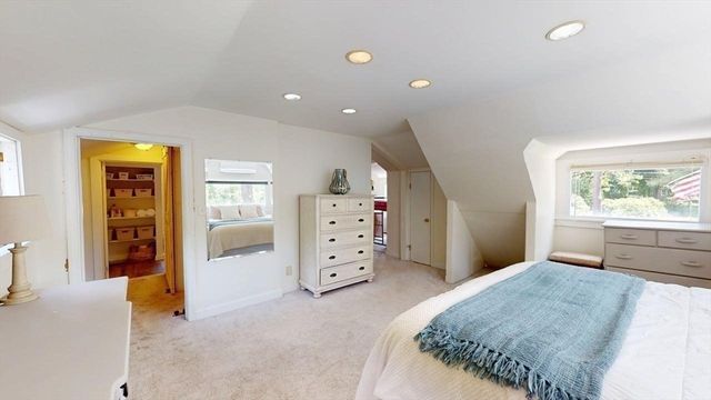690 Taunton Ave, Seekonk, MA 02771