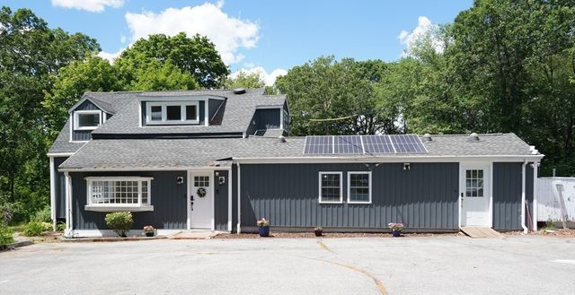 690 Taunton Ave, Seekonk, MA 02771