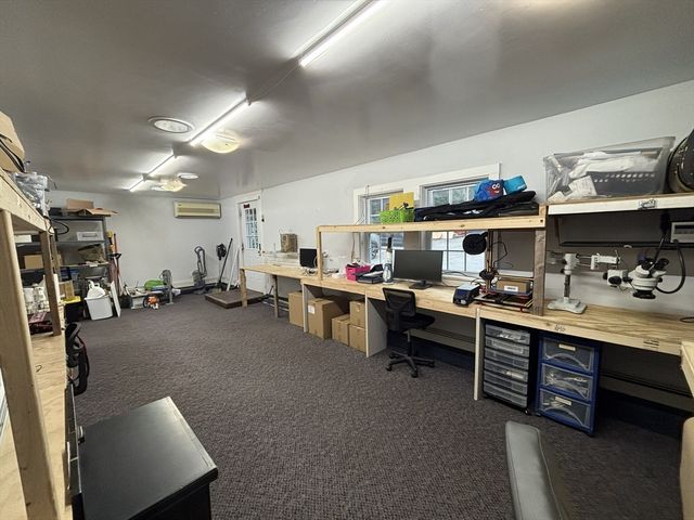 690 Taunton Ave, Seekonk, MA 02771