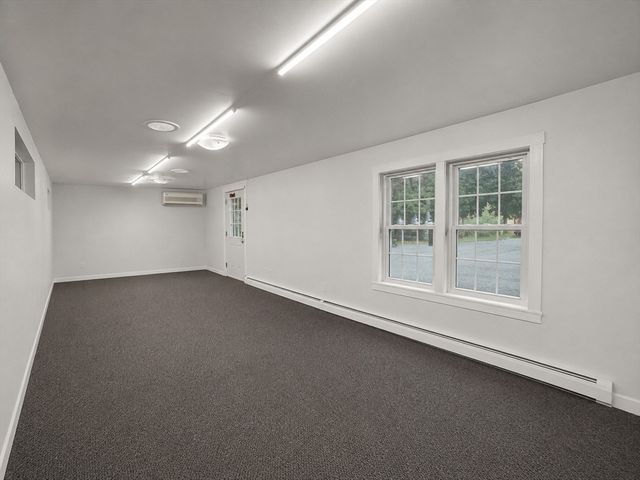 690 Taunton Ave, Seekonk, MA 02771