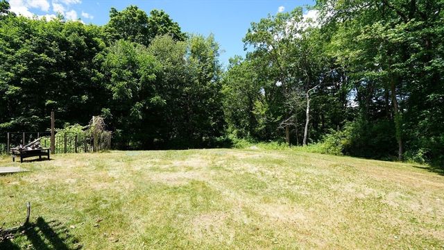 690 Taunton Ave, Seekonk, MA 02771
