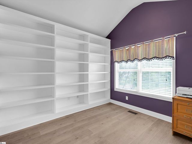305 Glencrest Court, Greer, SC 29650