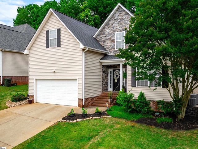 305 Glencrest Court, Greer, SC 29650