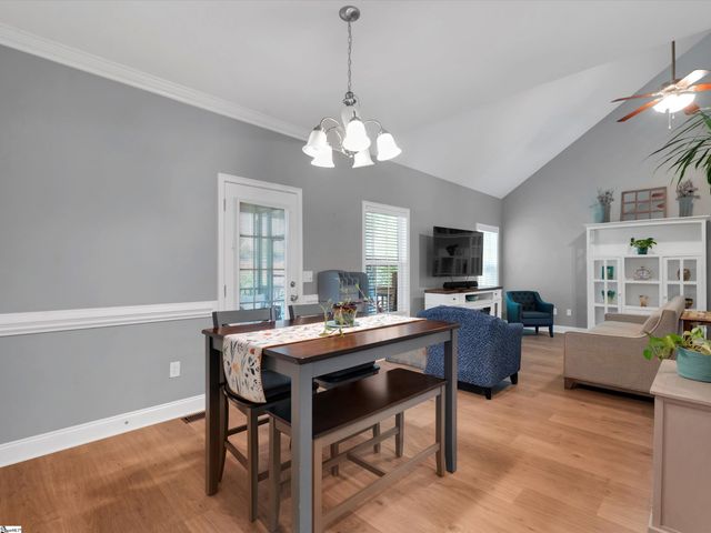 305 Glencrest Court, Greer, SC 29650