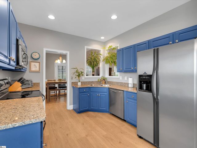 305 Glencrest Court, Greer, SC 29650