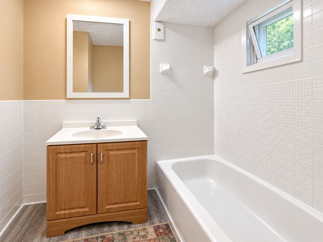 1655 Washburn Avenue N, Minneapolis, MN 55411