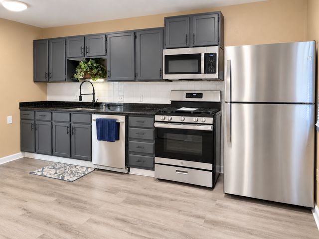 1655 Washburn Avenue N, Minneapolis, MN 55411