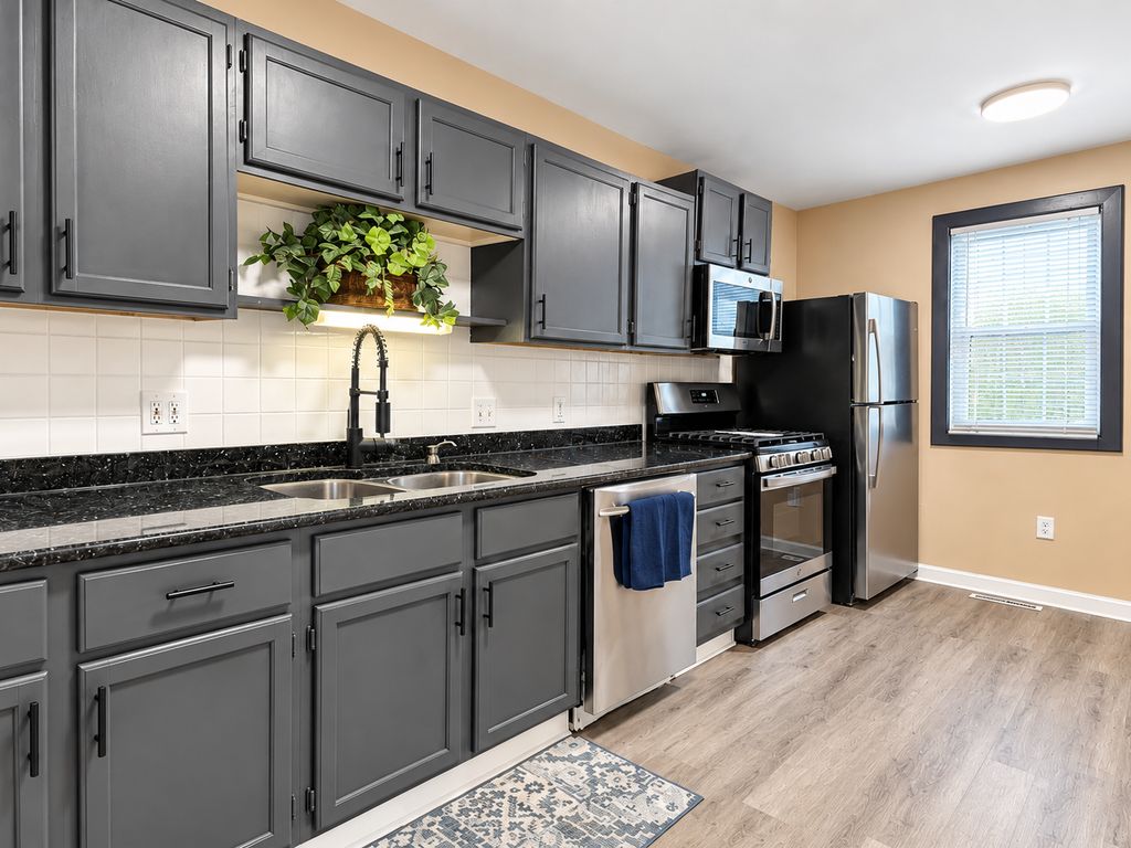 1655 Washburn Avenue N, Minneapolis, MN 55411 — photo 2