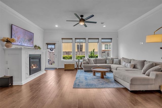 5740 Petty Street B, Houston, TX 77007
