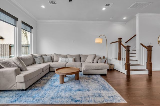 5740 Petty Street B, Houston, TX 77007