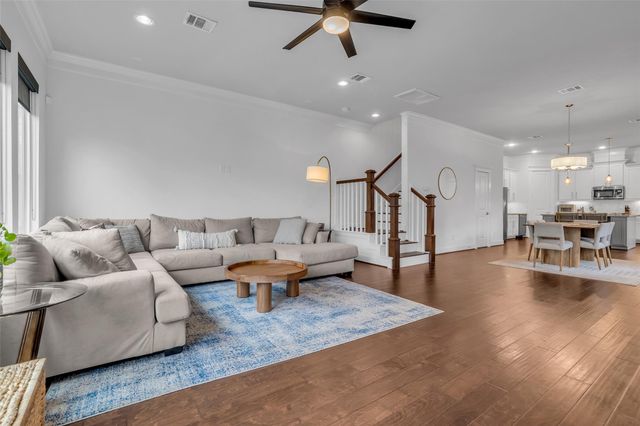 5740 Petty Street B, Houston, TX 77007