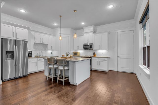 5740 Petty Street B, Houston, TX 77007