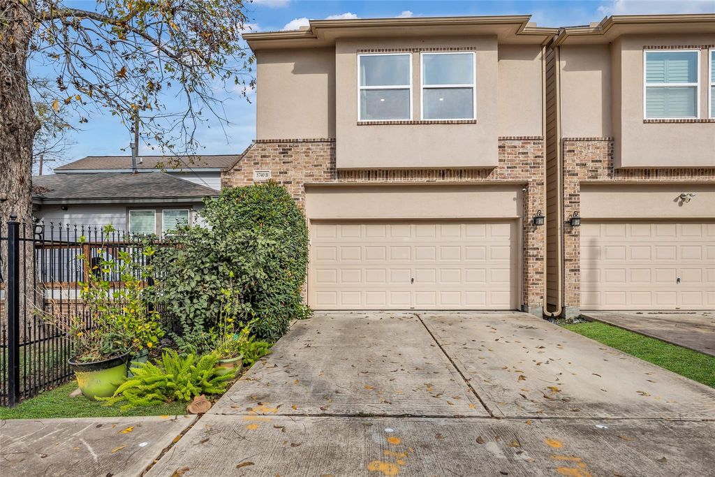 5740 Petty Street B, Houston, TX 77007