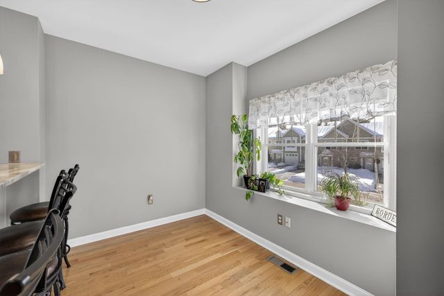 63 Woodview Way, Manchester, NH 03102