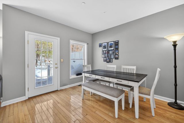 63 Woodview Way, Manchester, NH 03102