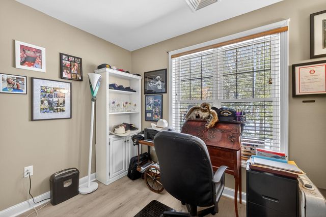 63 Woodview Way, Manchester, NH 03102