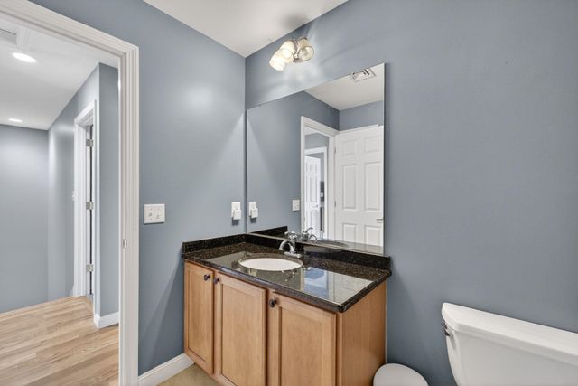 63 Woodview Way, Manchester, NH 03102