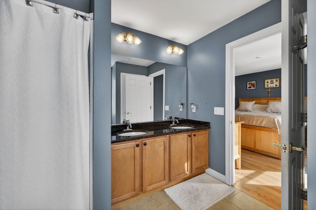 63 Woodview Way, Manchester, NH 03102