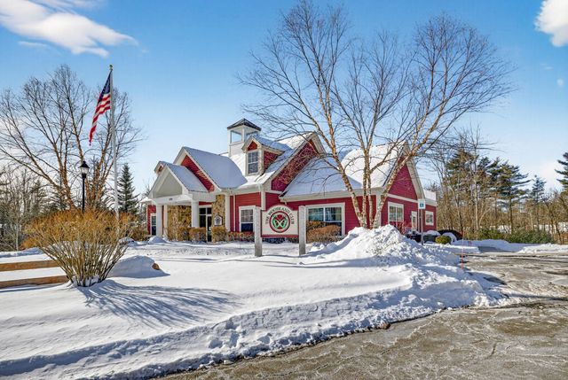 63 Woodview Way, Manchester, NH 03102