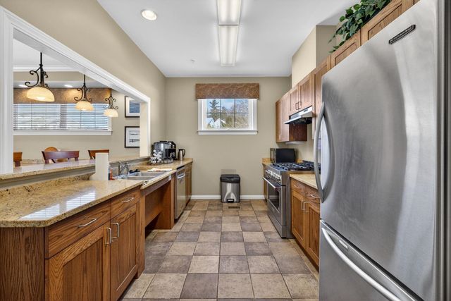 63 Woodview Way, Manchester, NH 03102