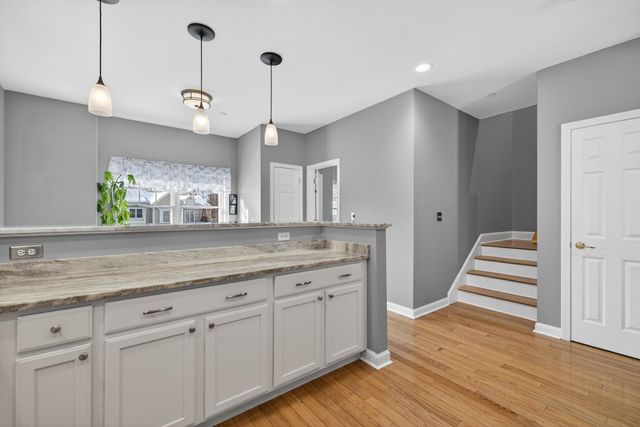 63 Woodview Way, Manchester, NH 03102