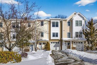 63 Woodview Way, Manchester, NH 03102